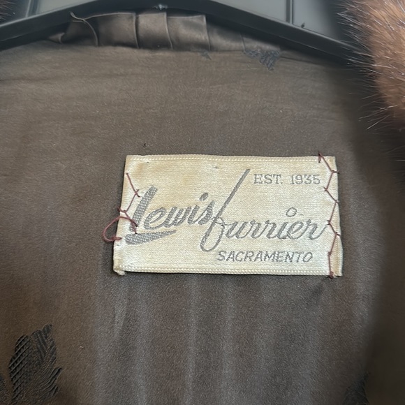 Mahogany Mink Fur Coat with Back Belt size M - Picture 6 of 6